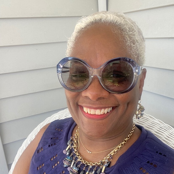 Meet your Posher, Sista Carmen - Picture 10 of 16